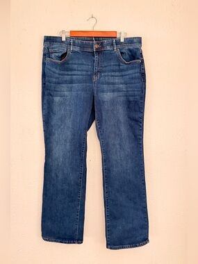 Lincoln Outfitters Classic Women's Straight-Leg Jeans in Medium Blue Sz 18
